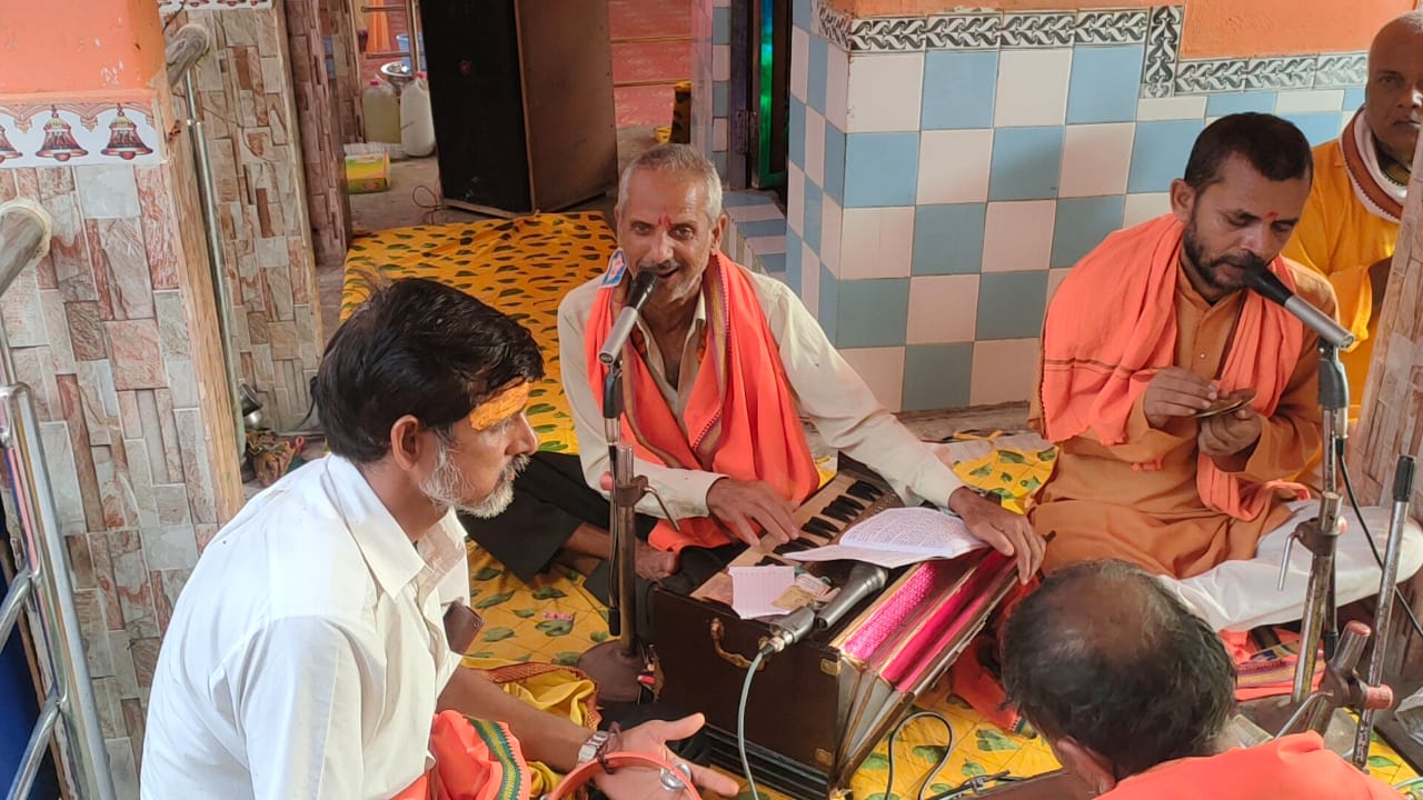 ब्रेकिंग न्यूज़  जौनपुर जनपद के मड़ियाहूं तहसील अंतर्गत जमालापुर में संकट मोचन महावीर श्री हनुमान 
